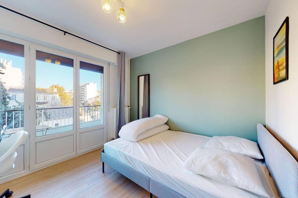 4 8 Couchages Avec Exterieur Apartment Marseilles